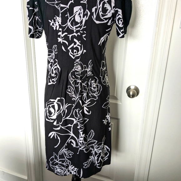 Chetta B short sleeve scoop neck summer dress womens Size 8 Black White Floral - Picture 2 of 12
